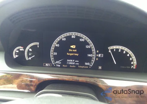 2007 Mercedes-Benz S 550 z USA, uszkodzony, nr VIN WDDNG71X57A086650